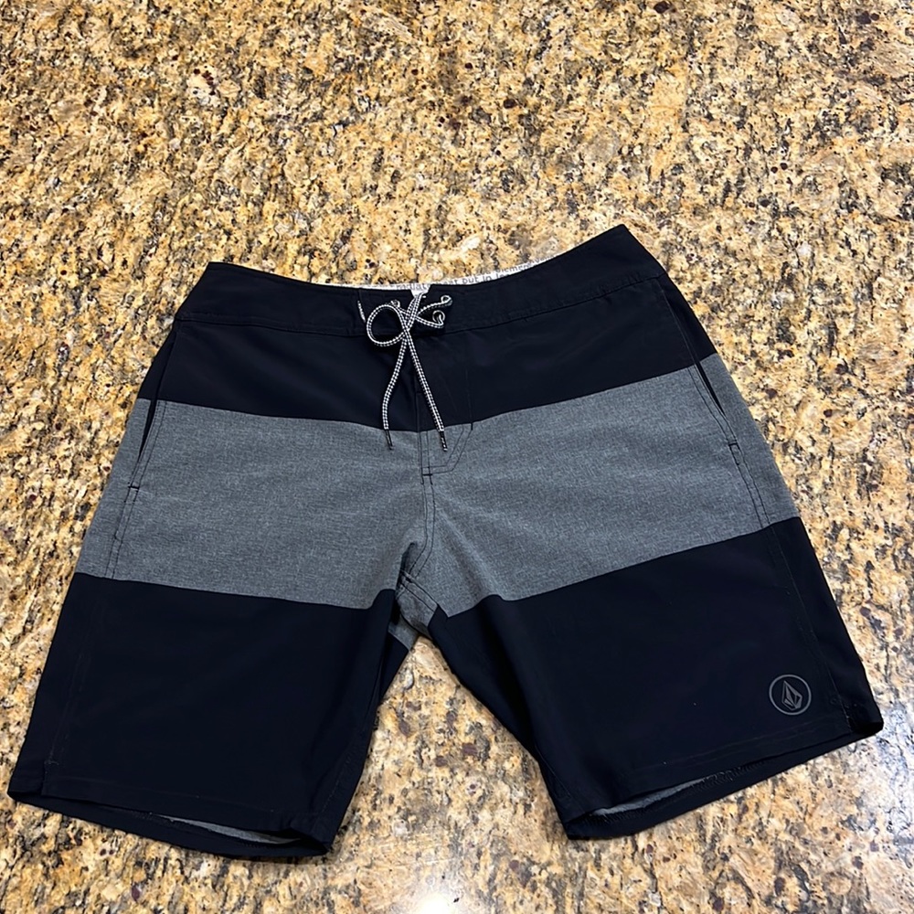 Volcom Board Shorts - Size 33